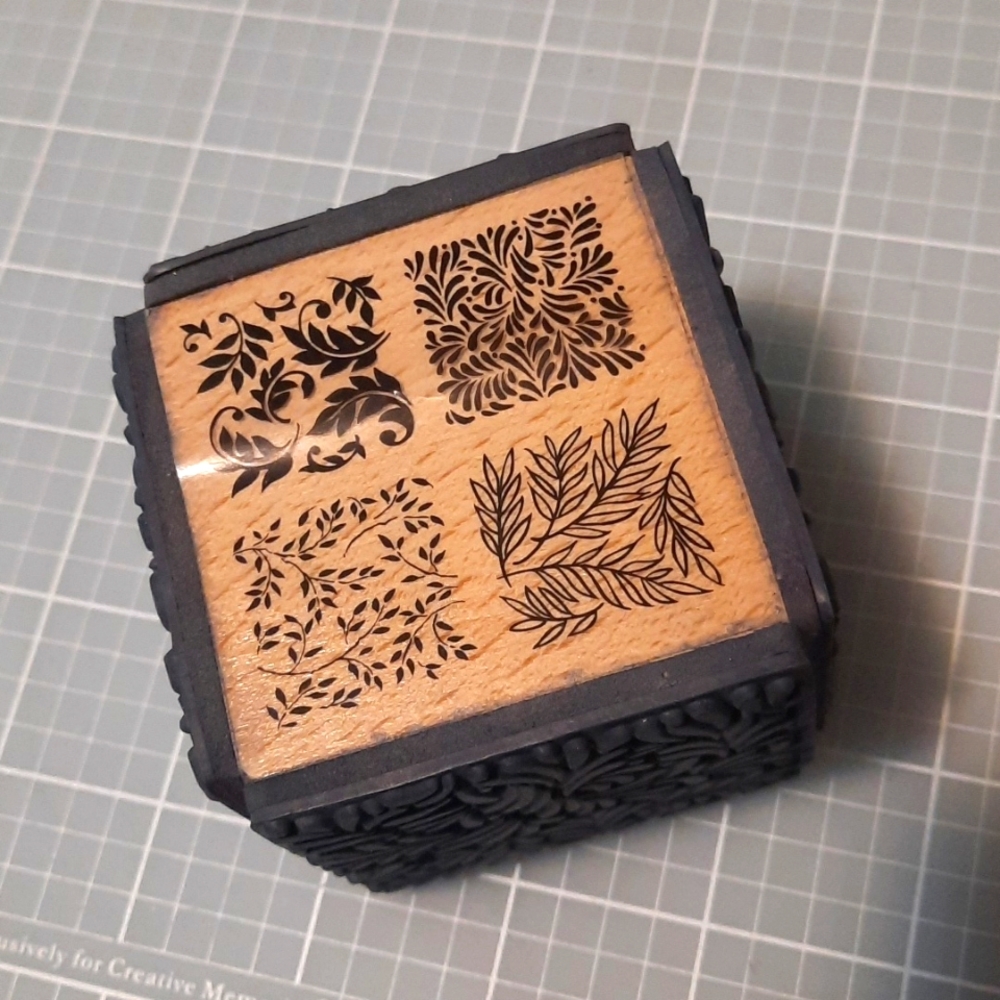 Foliate Texture Cube Rubber Stamp